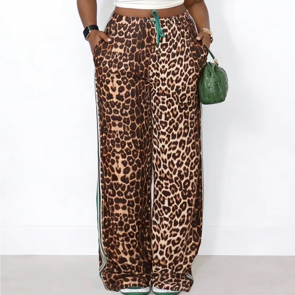 Leopard Print Wide-Leg Pants